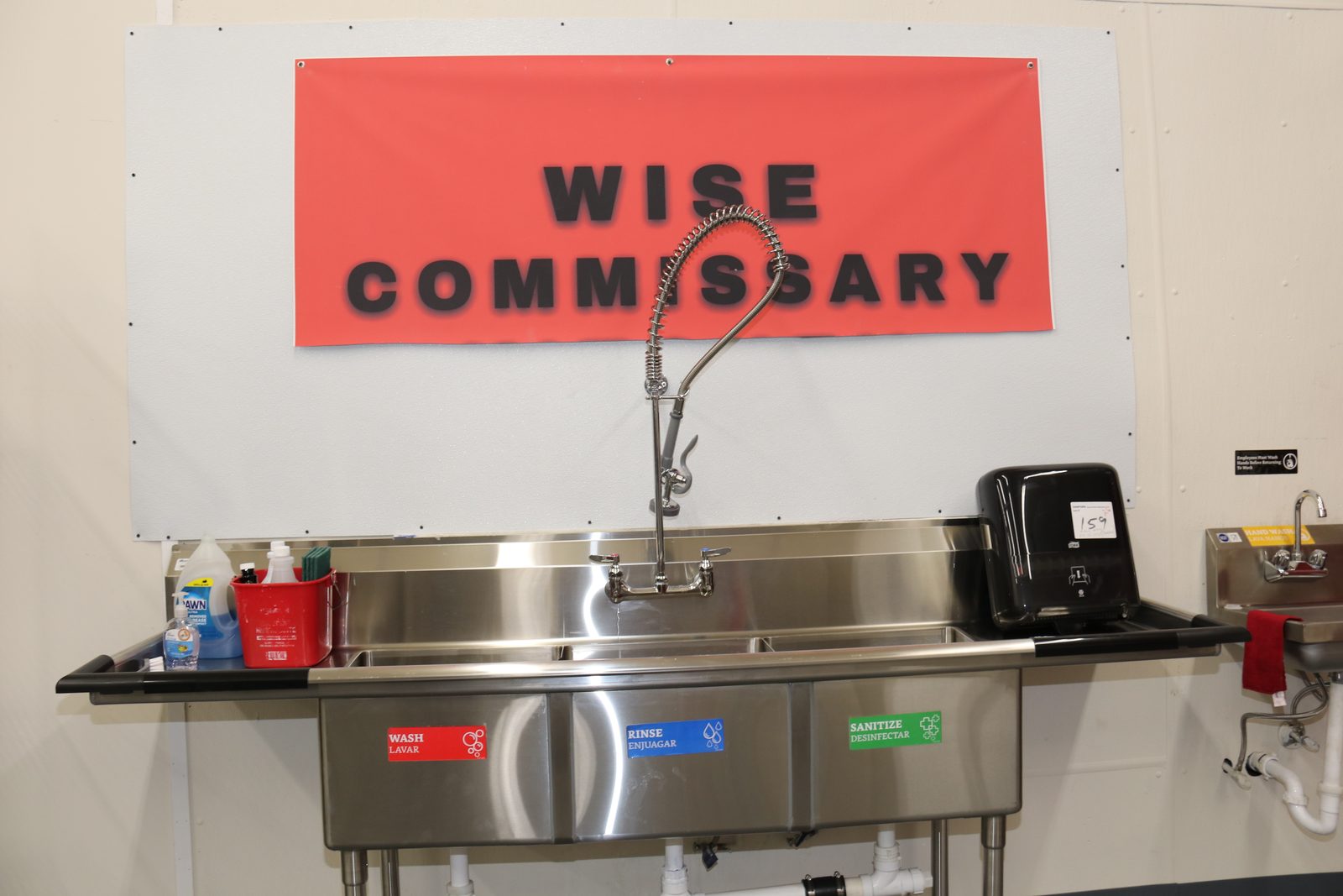Three-compartment sink
